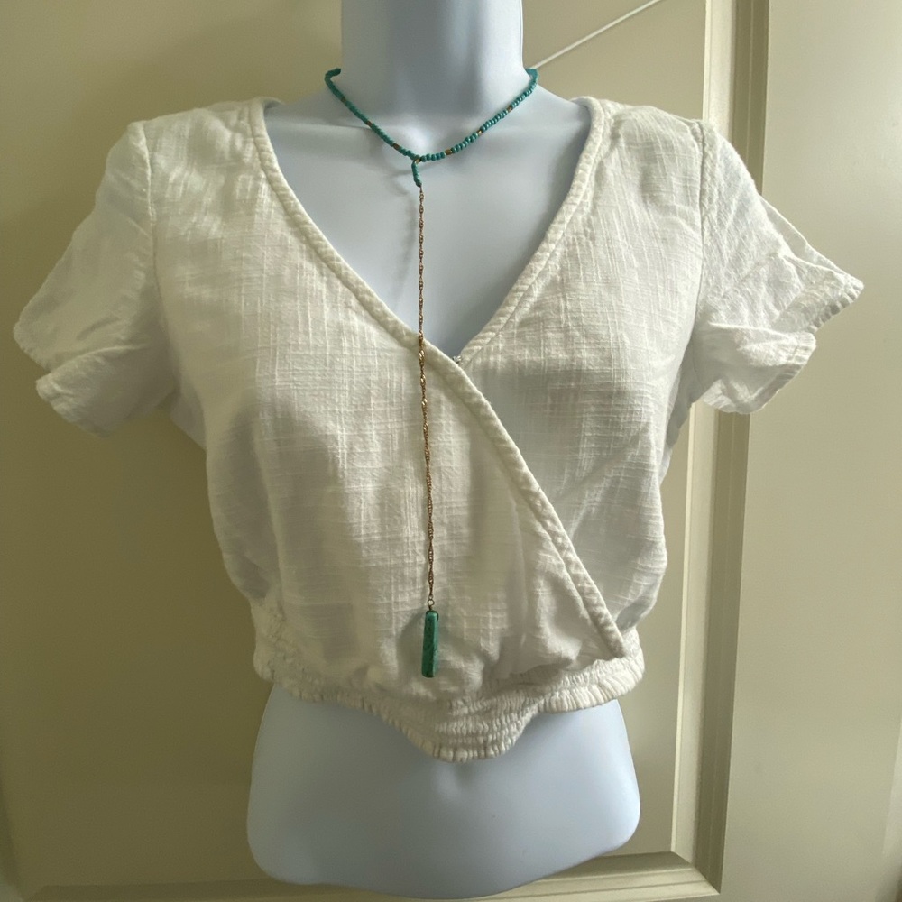 White Crop top Hollister size Small